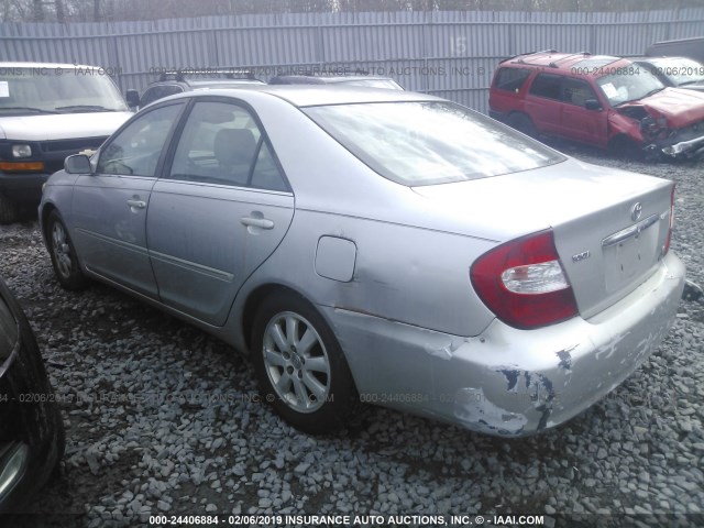 4T1BF30K42U537603 - 2002 TOYOTA CAMRY LE/XLE/SE SILVER photo 3