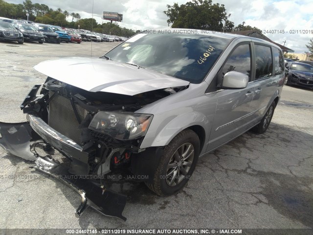 2C4RC1HGXER460141 - 2014 CHRYSLER TOWN & COUNTRY S SILVER photo 2