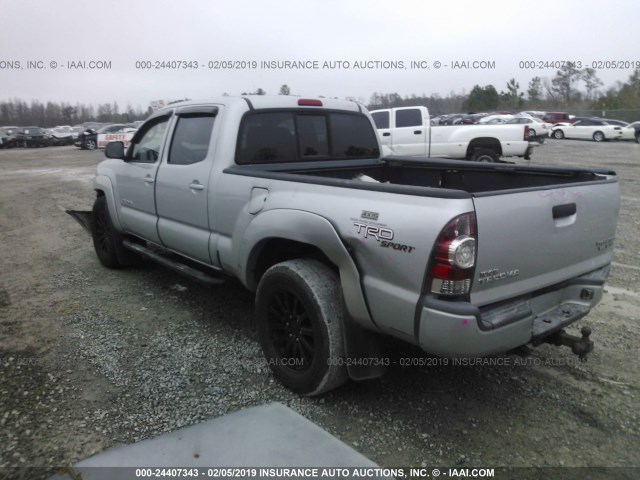 3TMKU4HN0AM025354 - 2010 TOYOTA TACOMA DBL CAB PRERUNNER LNG BED SILVER photo 3