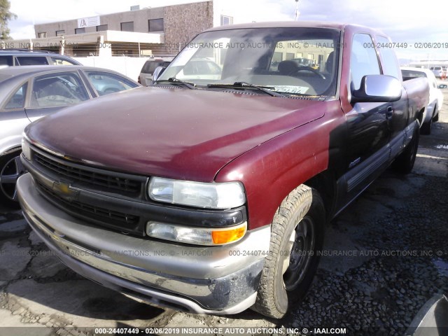 2GCEC19T3Y1335155 - 2000 CHEVROLET SILVERADO C1500 RED photo 2