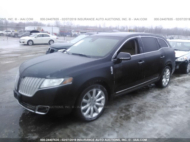 2LMHJ5FR3ABJ13301 - 2010 LINCOLN MKT BLACK photo 2