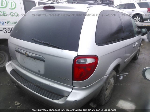 2C4GP54L15R429379 - 2005 CHRYSLER TOWN & COUNTRY TOURING SILVER photo 4