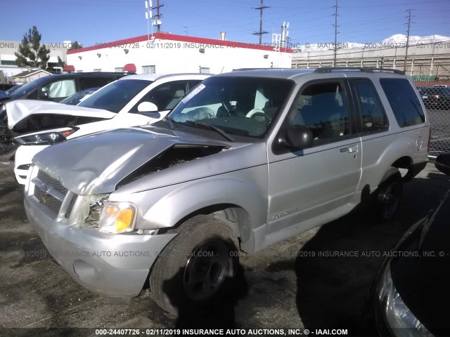 1FMYU60E02UC60086 - 2002 FORD EXPLORER SPORT SILVER photo 2