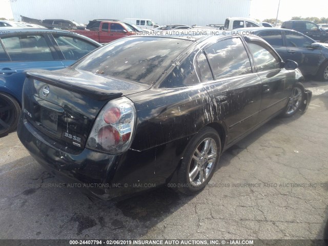 1N4BL11E75C220330 - 2005 NISSAN ALTIMA SE/SL/SE-R BLACK photo 4