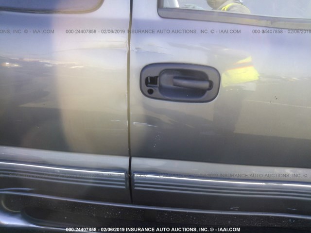 2GCEC19T4Y1255329 - 2000 CHEVROLET SILVERADO C1500 GRAY photo 6