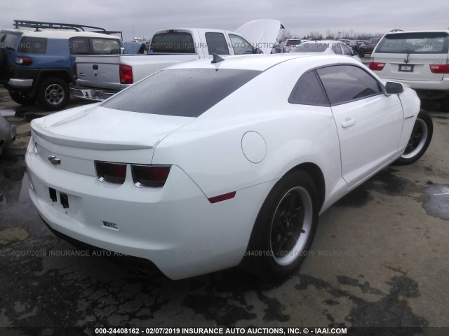 2G1FA1E34D9172181 - 2013 CHEVROLET CAMARO LS WHITE photo 4