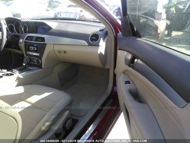 WDDGJ4HB4DF946958 - 2013 MERCEDES-BENZ C 250 RED photo 5