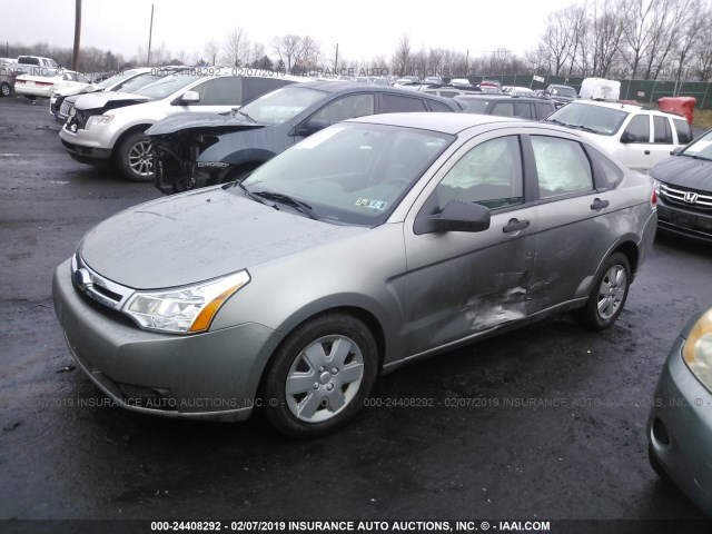 1FAHP34N78W179836 - 2008 FORD FOCUS S/SE SILVER photo 2