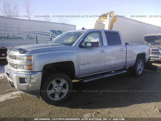 1GC1KWE87GF232117 - 2016 CHEVROLET SILVERADO K2500 HEAVY DUTY LTZ SILVER photo 2