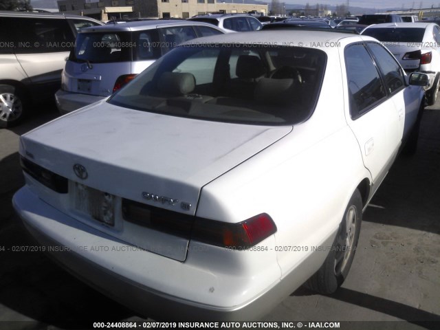 4T1BF22K7VU906479 - 1997 TOYOTA CAMRY CE/LE/XLE WHITE photo 4