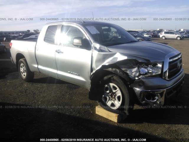 5TFRM5F14DX061261 - 2013 TOYOTA TUNDRA DOUBLE CAB SR5 SILVER photo 1