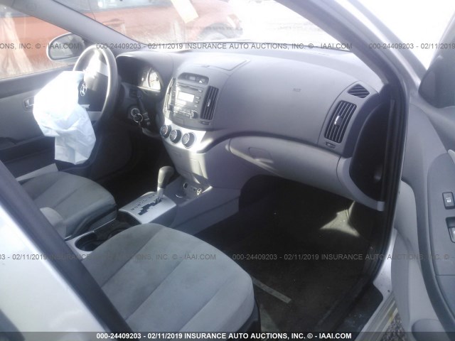 KMHDU46D49U800471 - 2009 HYUNDAI ELANTRA GLS/SE SILVER photo 5