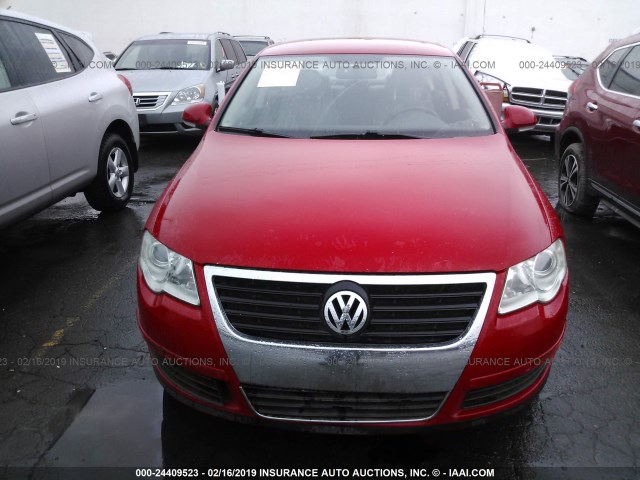 WVWUK73C68E066187 - 2008 VOLKSWAGEN PASSAT TURBO RED photo 6