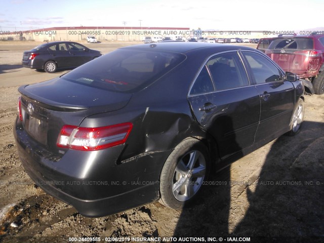 4T1BK3EK3AU102784 - 2010 TOYOTA CAMRY SE/LE/XLE 灰色 照片 4