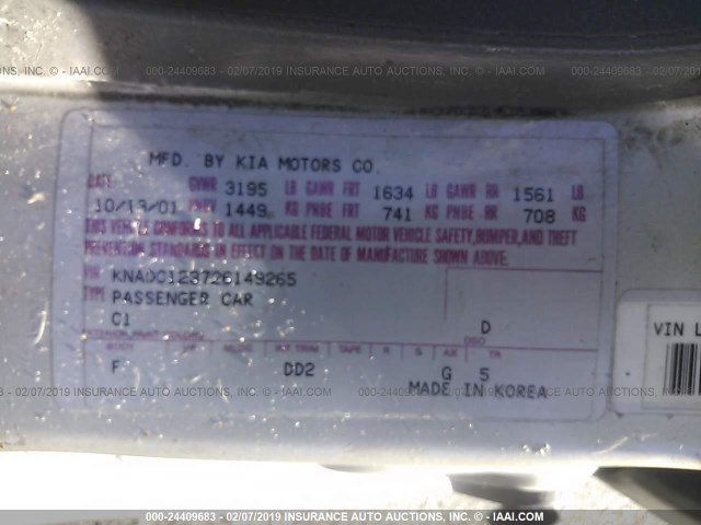 KNADC123726149265 - 2002 KIA RIO SILVER photo 9