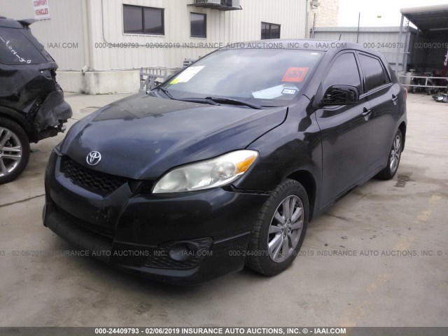 2T1KU4EE3AC360010 - 2010 TOYOTA COROLLA MATRIX  BLACK photo 2