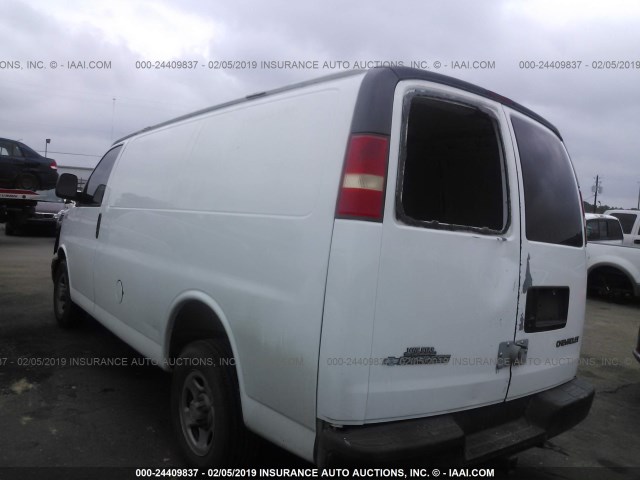 1GCFG15X461133171 - 2006 CHEVROLET EXPRESS G1500  WHITE photo 3