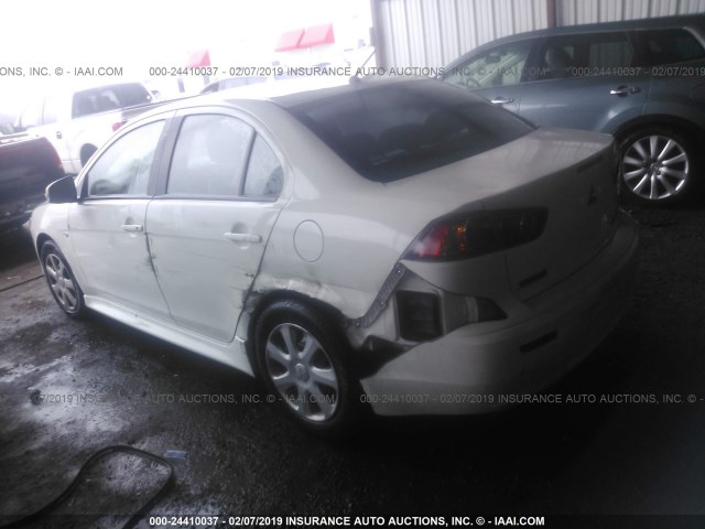 JA32U2FU4FU006631 - 2015 MITSUBISHI LANCER ES WHITE photo 3