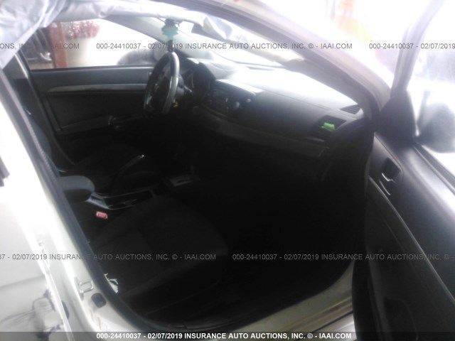 JA32U2FU4FU006631 - 2015 MITSUBISHI LANCER ES WHITE photo 5