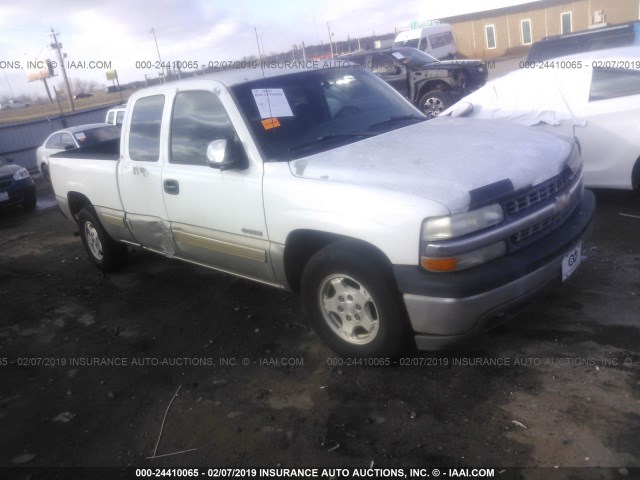 2GCEC19V221286121 - 2002 CHEVROLET SILVERADO C1500 WHITE photo 1