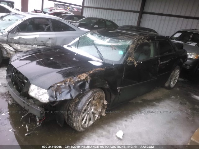 2C3LA73W56H471279 - 2006 CHRYSLER 300C SRT-8 BLACK photo 2