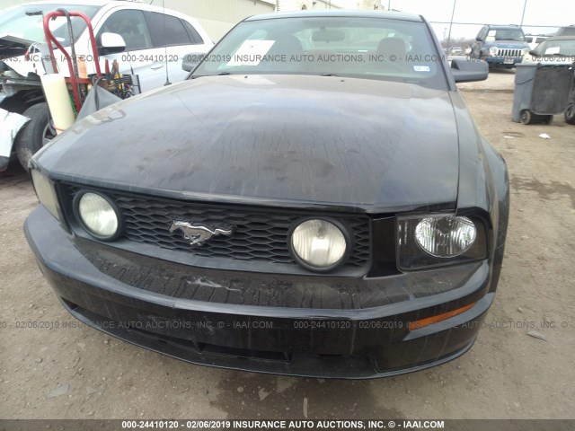 1ZVFT82H765127601 - 2006 FORD MUSTANG GT BLACK photo 6