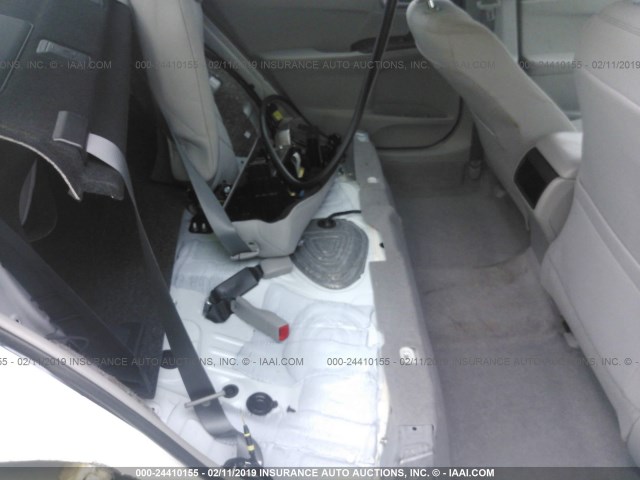 4T4BF1FK2GR535552 - 2016 TOYOTA CAMRY LE/XLE/SE/XSE თეთრი ფოტო 8