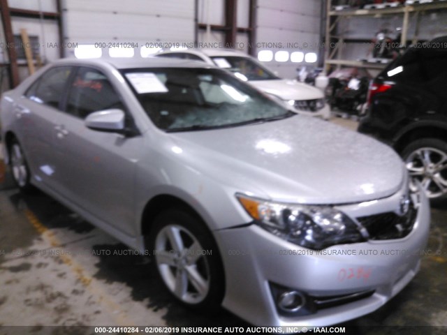 4T1BF1FK5EU827798 - 2014 TOYOTA CAMRY L/SE/LE/XLE 黑色 照片 1