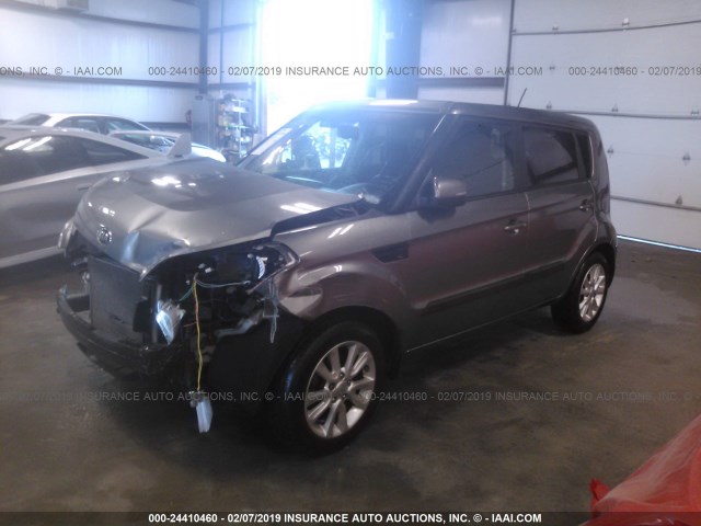 KNDJT2A69D7488839 - 2013 KIA SOUL +/!/SPORT GRAY photo 2