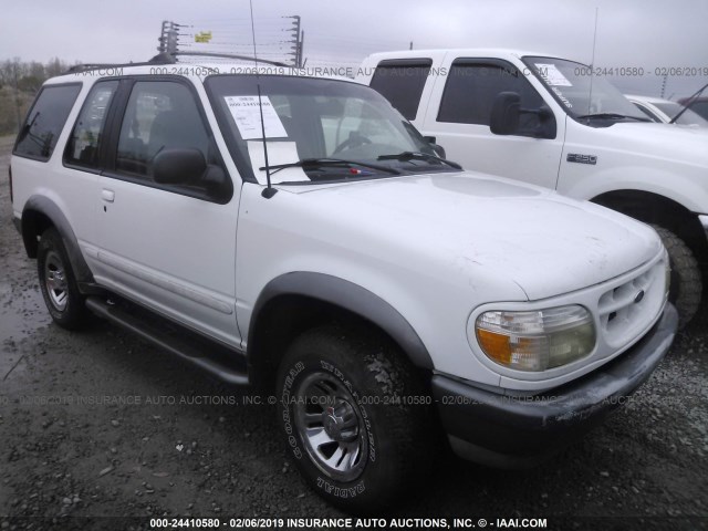 1FMYU22E9WUC67940 - 1998 FORD EXPLORER WHITE photo 1