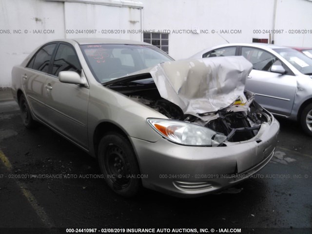 4T1BE32K13U733998 - 2003 TOYOTA CAMRY LE/XLE/SE GOLD photo 1