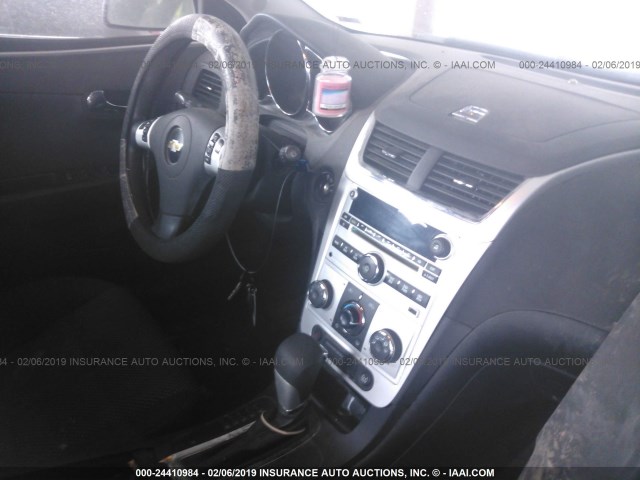 1G1ZC5E19BF295377 - 2011 CHEVROLET MALIBU 1LT ნაცრისფერი ფოტო 5