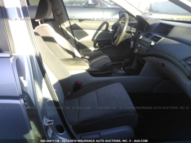 1HGCP26448A032665 - 2008 HONDA ACCORD LXP SILVER photo 5