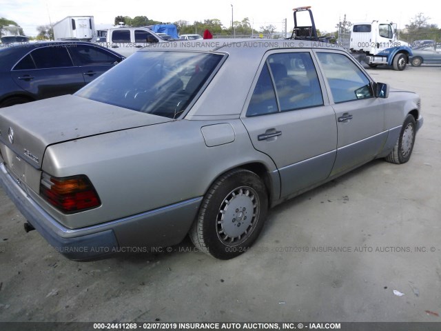 WDBEB28E4PB969888 - 1993 MERCEDES-BENZ 300 D TAN photo 4