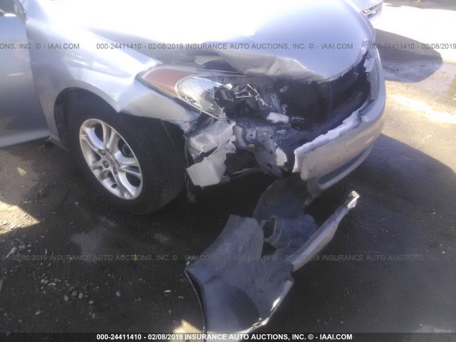 4T1CE38PX5U975506 - 2005 TOYOTA CAMRY SOLARA SE/SLE BLUE photo 6