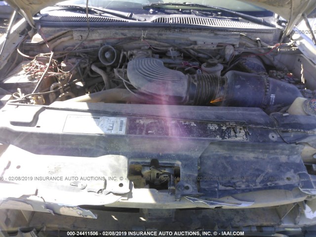 1FMPU16L0YLB42705 - 2000 FORD EXPEDITION XLT SILVER photo 10