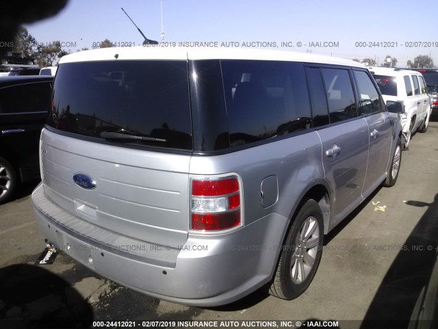 2FMGK5BC7ABA39158 - 2010 FORD FLEX SE SILVER photo 4