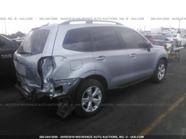 JF2SJABC2GH506090 - 2016 SUBARU FORESTER 2.5I SILVER photo 4