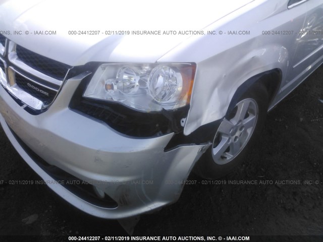 2D4RN5DG9BR719045 - 2011 DODGE GRAND CARAVAN CREW SILVER photo 6