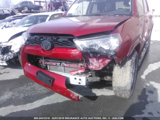 JTEBU5JR9H5433155 - 2017 TOYOTA 4RUNNER SR5 PREM/LTDL/TRAIL/TRD RED photo 6