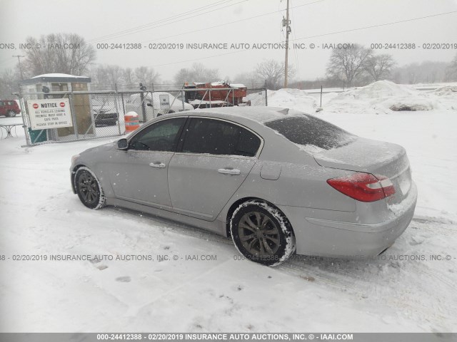 KMHGC4DD5CU188498 - 2012 HYUNDAI GENESIS 3.8L SILVER photo 3