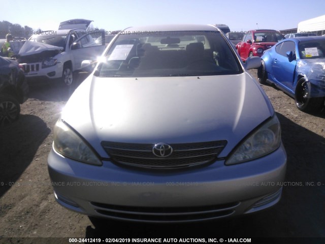 4T1BE30K94U796481 - 2004 TOYOTA CAMRY LE/XLE/SE SILVER photo 6