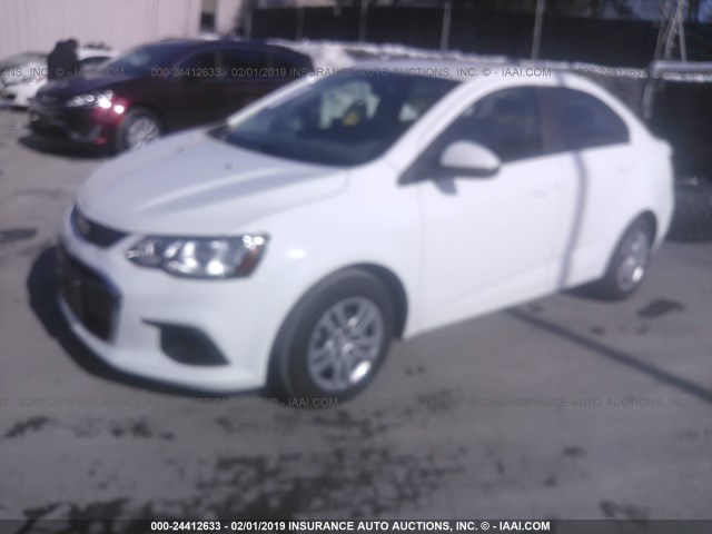 1G1JB5SG5J4130753 - 2018 CHEVROLET SONIC LS 白色 照片 2