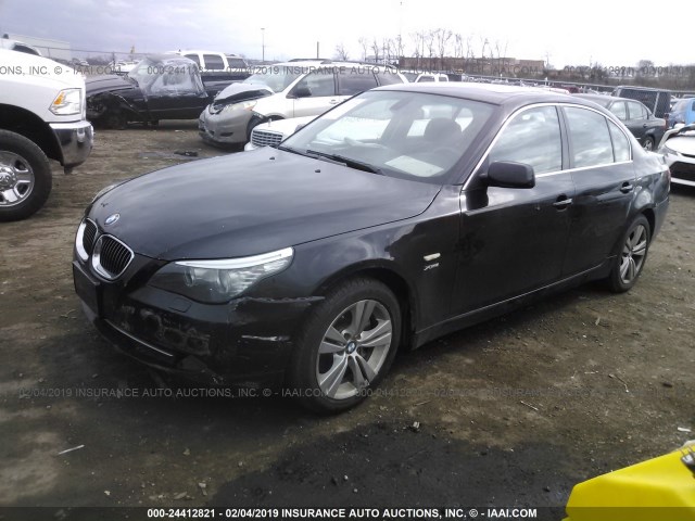 WBANV13599C155367 - 2009 BMW 528 XI BLACK photo 2