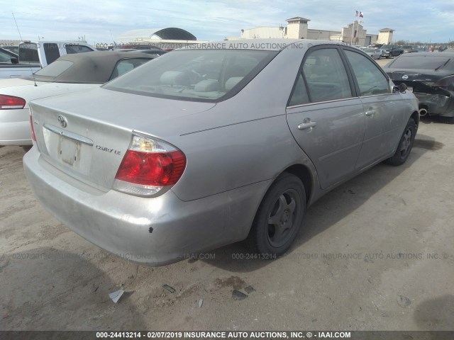 4T1BE32K75U043224 - 2005 TOYOTA CAMRY LE/XLE/SE SILVER photo 4