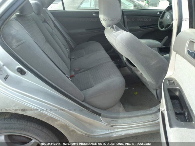 4T1BE32K75U043224 - 2005 TOYOTA CAMRY LE/XLE/SE SILVER photo 8