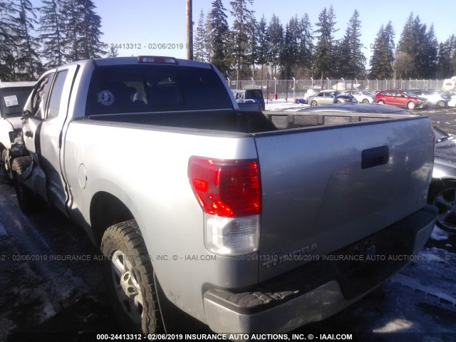 5TFUY5F17BX186119 - 2011 TOYOTA TUNDRA DOUBLE CAB SR5 SILVER photo 3