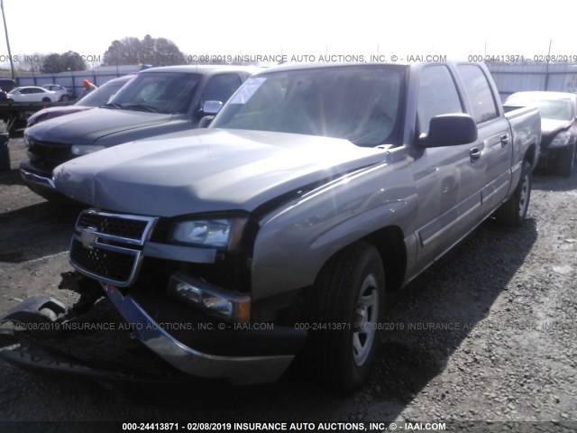 2GCEC13V161351880 - 2006 CHEVROLET SILVERADO C1500 GRAY photo 2