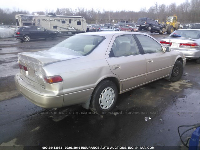 4T1BG22K8WU336152 - 1998 TOYOTA CAMRY CE/LE/XLE BEIGE photo 4