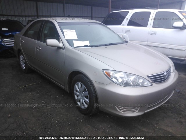 4T1BE32KX6U107676 - 2006 TOYOTA CAMRY LE/XLE/SE GOLD photo 1